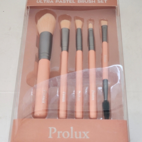 Prolux Ultra Pastel Brush Set Five Pieces - Picture 2 of 3